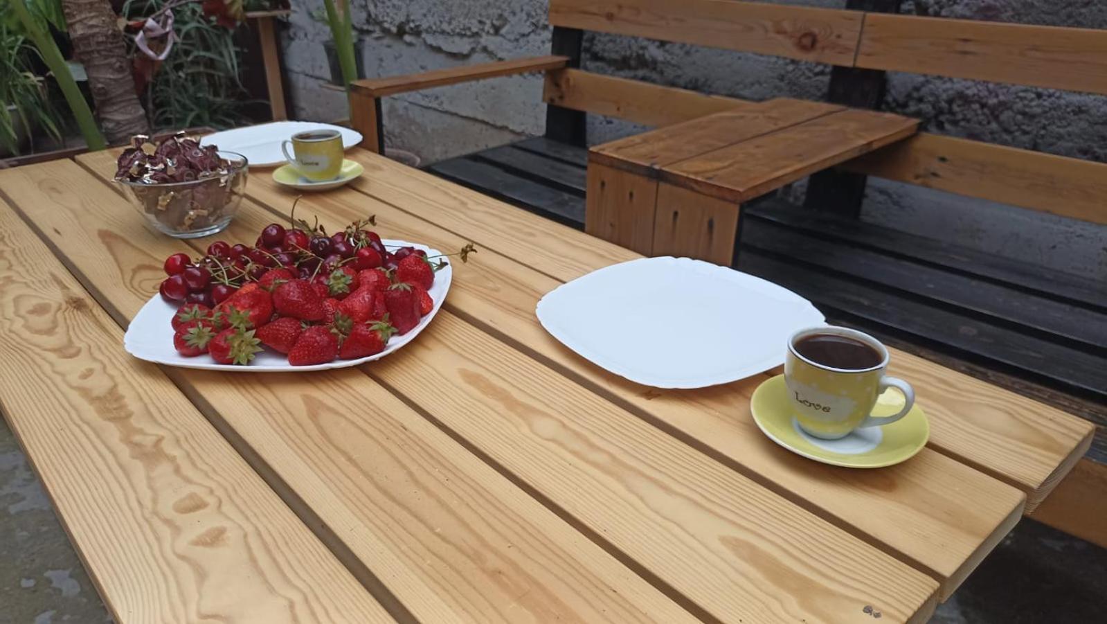 "Stairs"Guest House 예레반 외부 사진